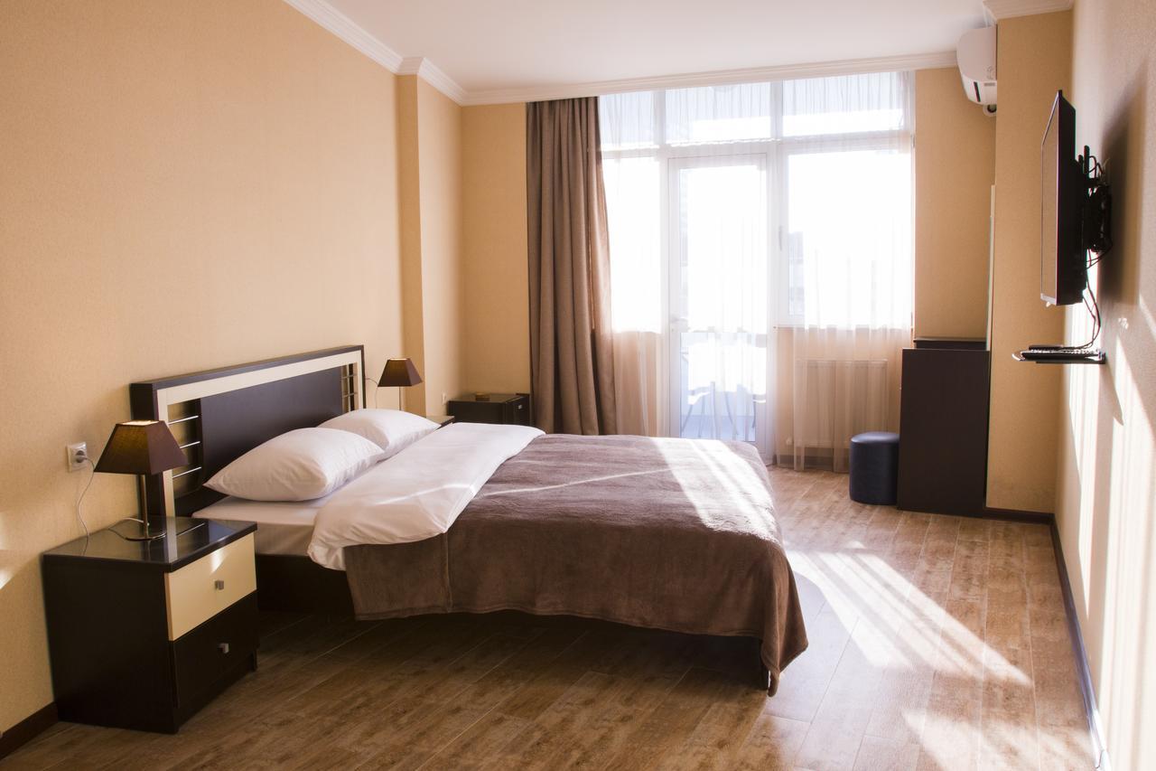 Pirosmani Mini Hotel Batumi Zewnętrze zdjęcie