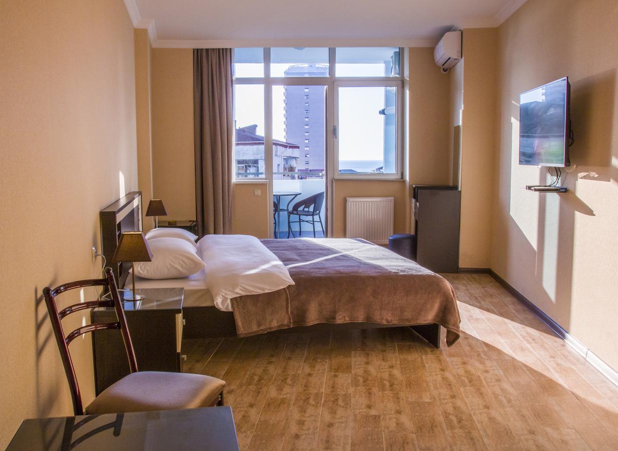 Pirosmani Mini Hotel Batumi Zewnętrze zdjęcie