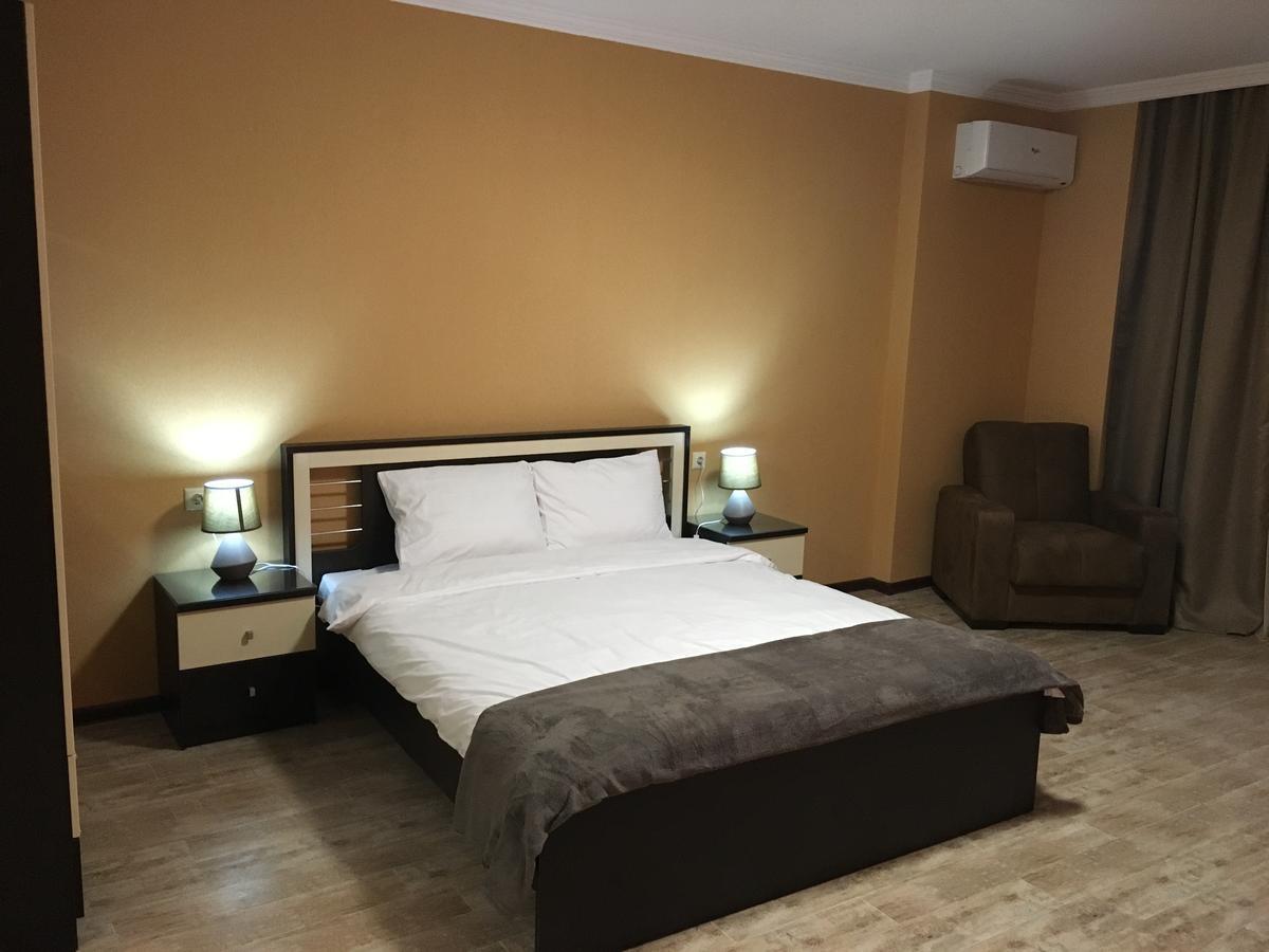 Pirosmani Mini Hotel Batumi Zewnętrze zdjęcie