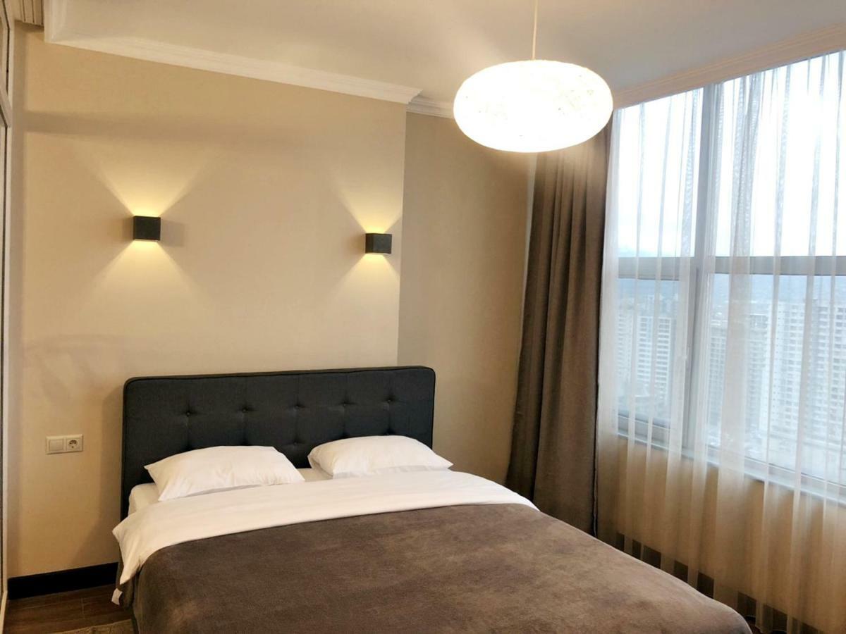Pirosmani Mini Hotel Batumi Zewnętrze zdjęcie