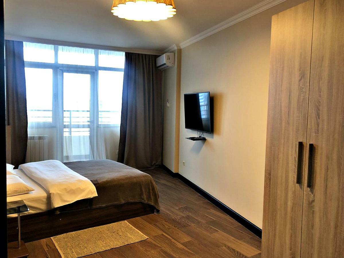 Pirosmani Mini Hotel Batumi Zewnętrze zdjęcie